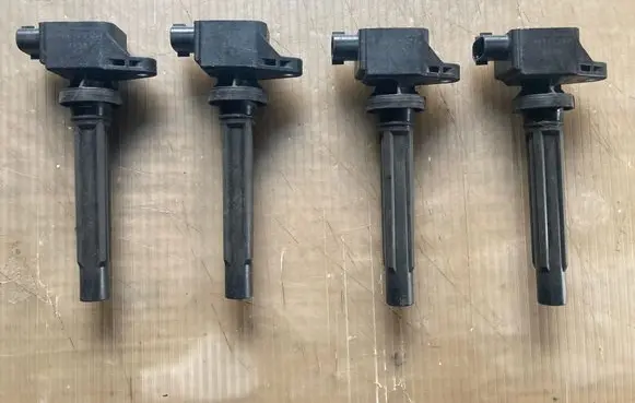 Suzuki Grand Vitara II High voltage ignition coil H6T11371 6X30 3340065J0
