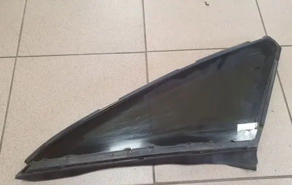 Audi A8 S8 D2 4D Rear side window