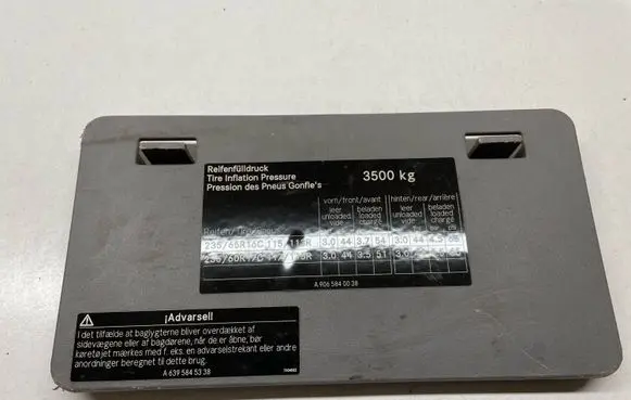 Mercedes-Benz Sprinter W906 Fuse box cover 9065450003 A9065450003