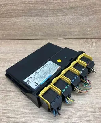 Ford Mondeo Mk III Comfort/convenience module 1S7T15K600JD 5WK48742E WithPlug