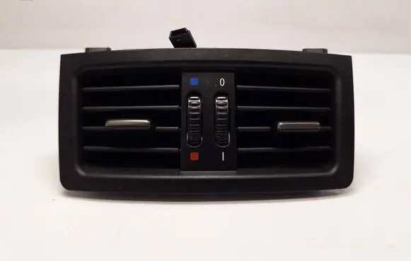 BMW 5 E60 E61 Rear air vent grill 64226957974