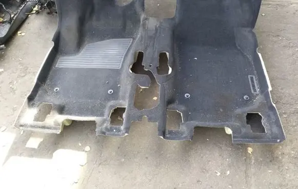 Opel Zafira B Front floor carpet liner 13131984