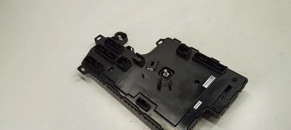 Tesla Model 3 Central body control module 107867332L 107867332 1078673