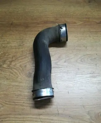 Volkswagen PASSAT B6 Intercooler hose/pipe