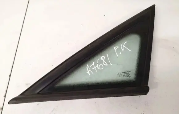 Seat Altea Front triangle window/glass 
