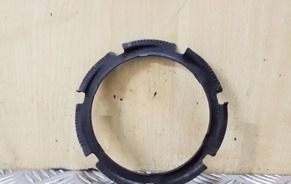 Volkswagen PASSAT B8 In tank fuel pump screw locking ring/nut 1K0201375