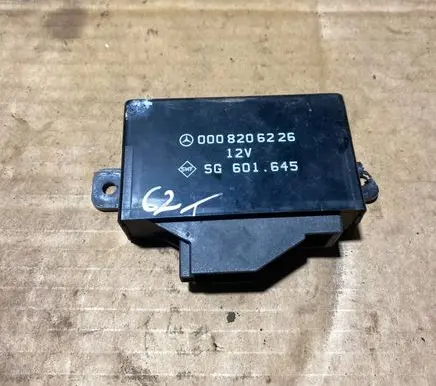 Mercedes-Benz 190 W201 Seat control module 0008206226 SG601645