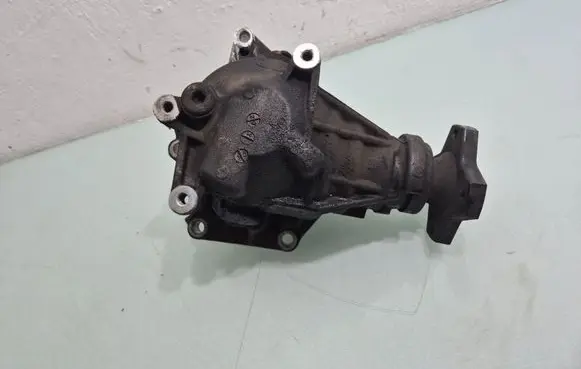 Nissan Qashqai+2 Gearbox transfer box case 067022
