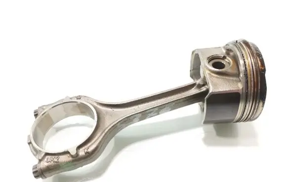 Volkswagen Polo V 6R Piston with connecting rod 