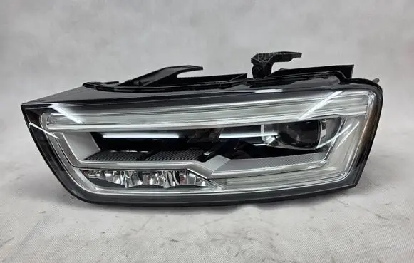 Audi Q3 8U Headlight/headlamp 8U0941033