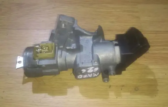 Mazda 626 Ignition lock sl17