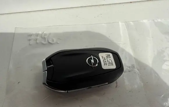 Opel Grandland X Ignition key/card 98161688ZD 98161688