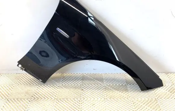 Mercedes-Benz E W212 Fender 040