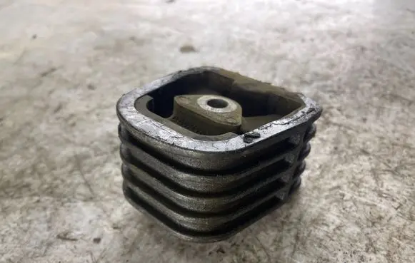 Mercedes-Benz A W168 Gearbox mount