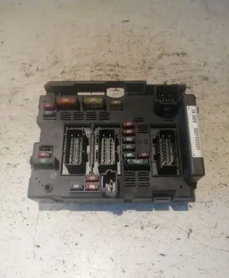 Peugeot 807 Fuse module