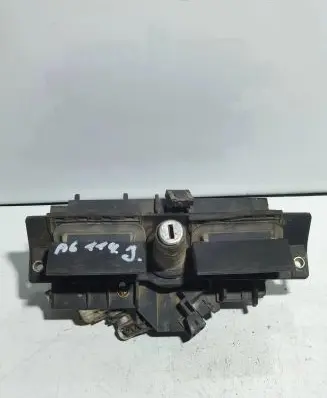 Audi A6 S6 C5 4B Tailgate/trunk/boot exterior handle 4B0827565H 8D9827565H