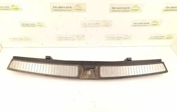 Mercedes-Benz GLK (X204) Tailgate/boot lid lock trim 2046901987 2046905200