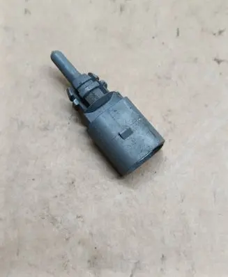 Audi A4 S4 B8 8K Outside/exterior temperature sensor 8Z0820535A