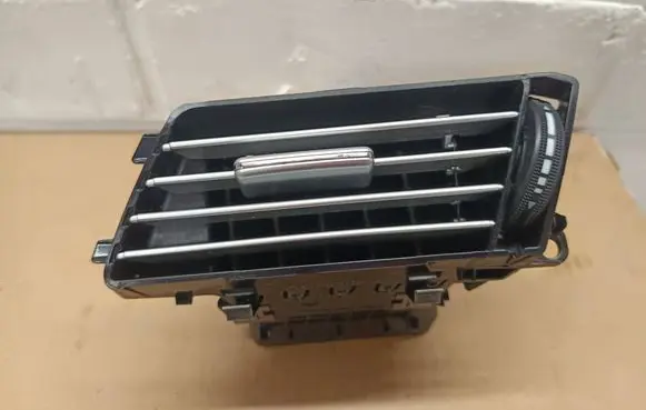 Mercedes-Benz E W212 Dashboard side air vent grill/cover trim A2128300254 06822001