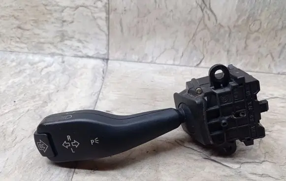 BMW 5 E39 Indicator stalk 8363668