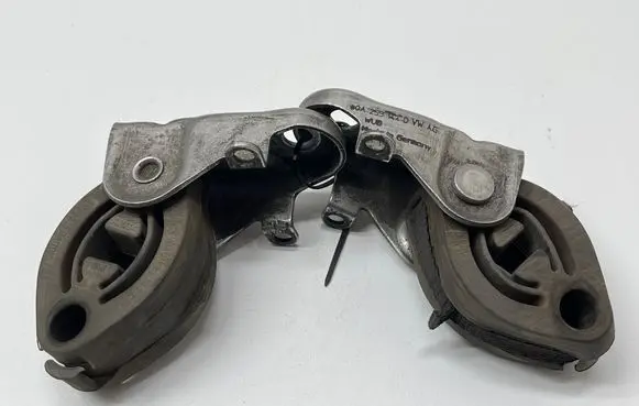 Audi Q5 SQ5 Muffler mount bracket/holder 80A253144D