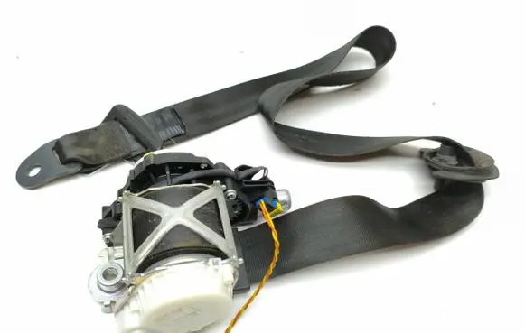 Citroen C5 Front seatbelt 33060518