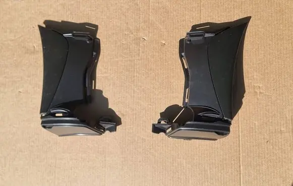 Mercedes-Benz CLS AMG C219 Air intake duct part A2578859603 A2578859503