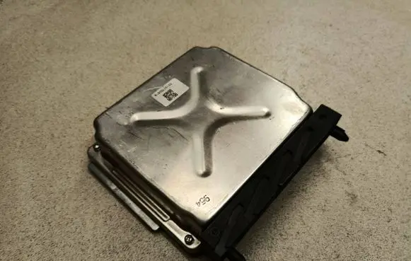 Volvo V70 Engine control unit/module ECU 30684877A MB0797009540 05101700619