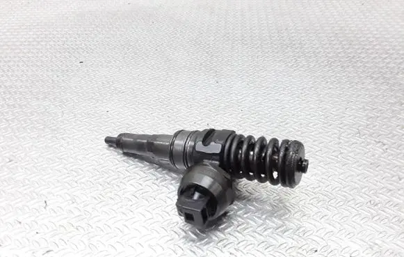 Volkswagen Caddy Fuel injector 038130073BN