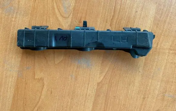 Hyundai i10 Rear bumper mounting bracket 86615B9000