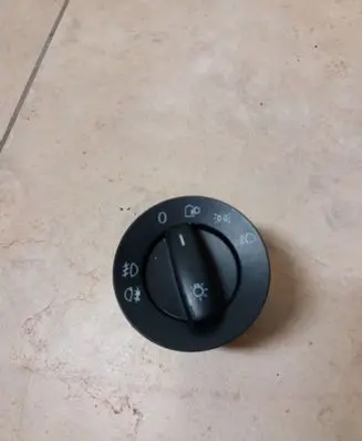 Volkswagen PASSAT B6 Light switch 748500260000