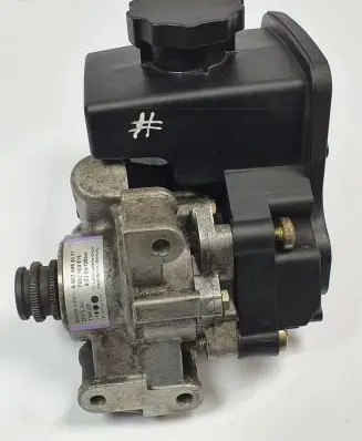 Mercedes-Benz C W204 Power steering pump A0034664301