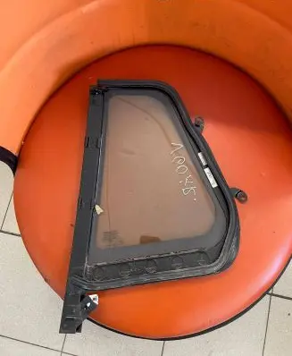 Volvo V60 Rear vent window glass 43R001565