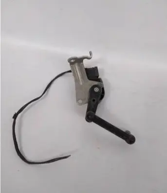 BMW 6 F06 Gran coupe Rear air suspension level height sensor 6861351