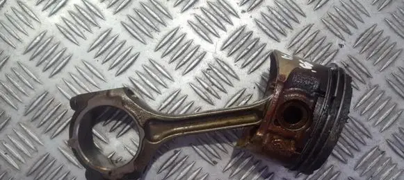 Renault Laguna I Piston with connecting rod