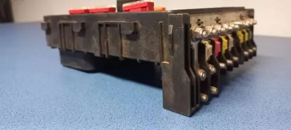 Volkswagen PASSAT B6 Fuse module 3C0937125