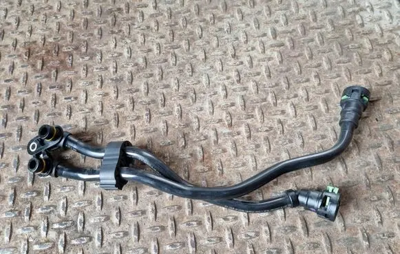 BMW 2 F22 F23 Gearbox oil cooler pipe/hose 8570449 8575845 8575844