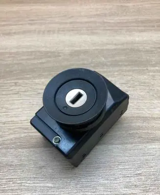 Volkswagen Touareg I Ignition lock 3D0905865H 33300101