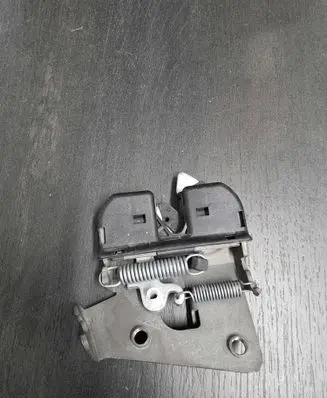 BMW 4 F32 F33 Seat back rest lock catch 7112863