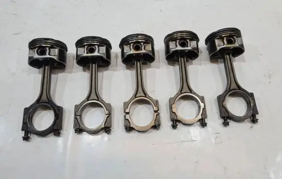 Opel Insignia A Piston with connecting rod