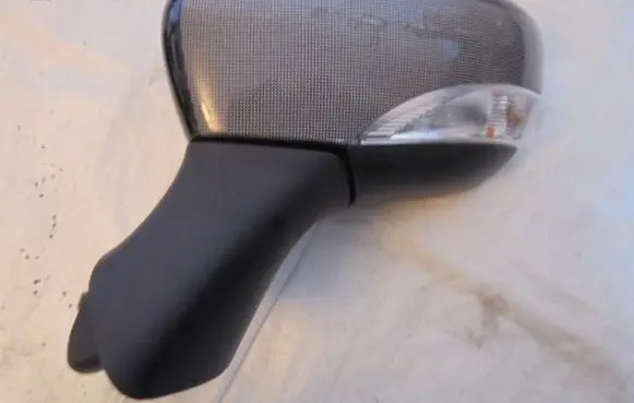 Renault Clio IV Front door electric wing mirror 9PIN