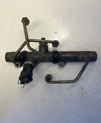 Audi A4 S4 B7 8E 8H Fuel main line pipe 059130089D 0QR001650