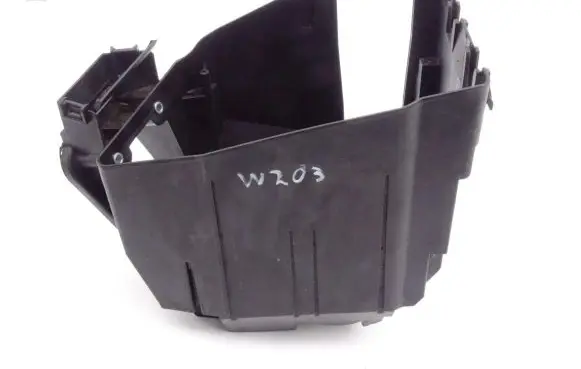 Mercedes-Benz C W203 Fuse box cover 2035452301