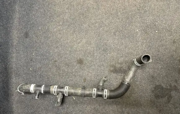 Chevrolet Camaro Engine coolant pipe/hose 23333192