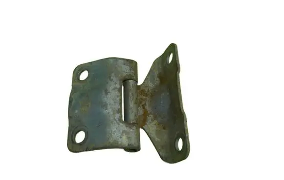 Mitsubishi L200 Shock absorber/damper mounting bracket PRAWY BURTY