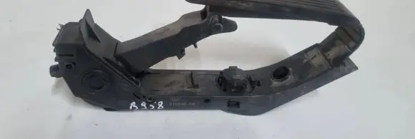 Mercedes-Benz C W203 Accelerator throttle pedal 01094606
