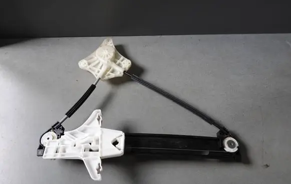 Volkswagen Polo VI Rear window lifting mechanism without motor 2G6839461C