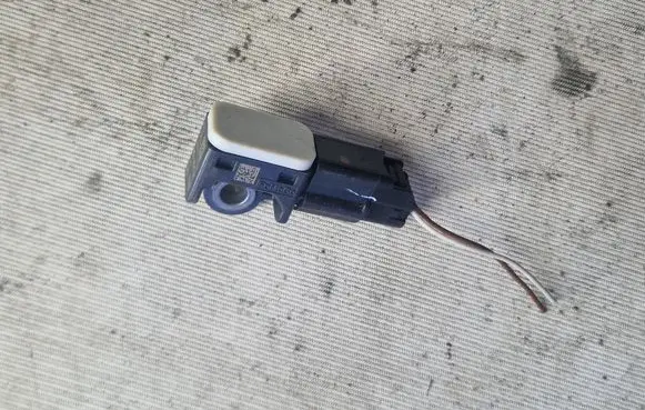 Ford Kuga I Airbag deployment crash/impact sensor 8M5T14B342AC 900503201 C83HA