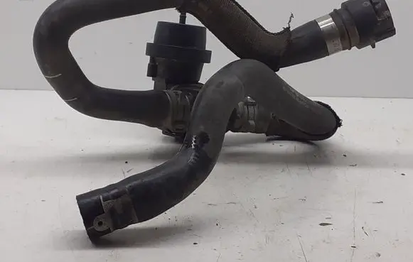Audi A4 S4 B8 8K Engine coolant pipe/hose 8K1819350AB 8K1819376D