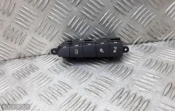Hyundai Tucson TL Parking (PDC) sensor switch 93315n77704x